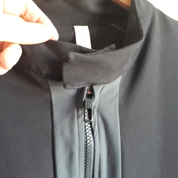 LULULEMON / L / Men's Final Say Moto Lightweight Jacket - Grey & Black Melanite - Picture 6 of 16
